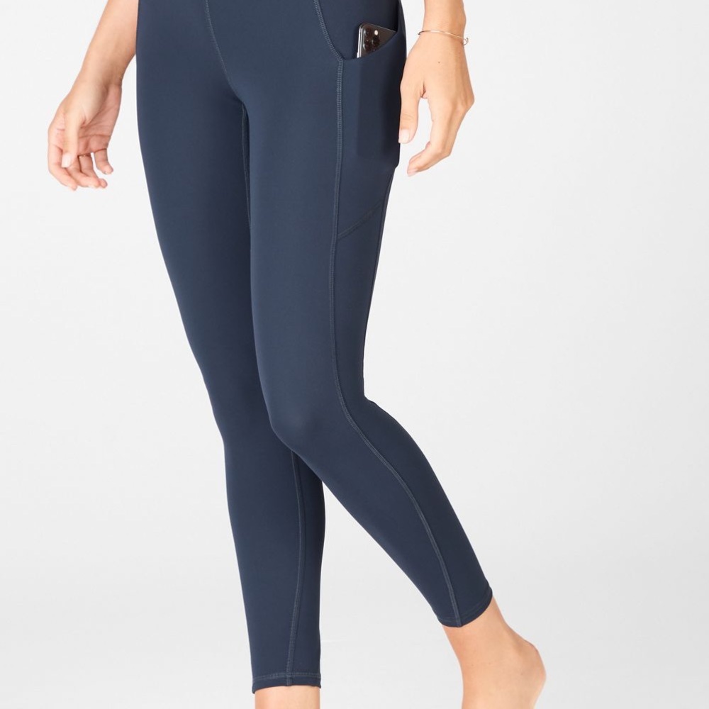 Fabletics Oasis legging 7/8 length SZ L